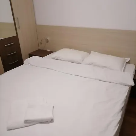 Private In Belvedere Club Apartman Banszko
